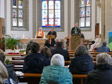 Palmsontag in St. Crescentius - Beginn der Heiligen Woche (Foto: Karl-Franz Thiede)